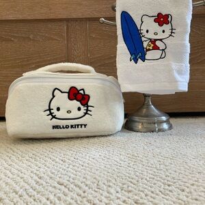 NWT Hello Kitty Faux Fur Cosmetic Bag & Surf Towel Set – Adorable & Rare!